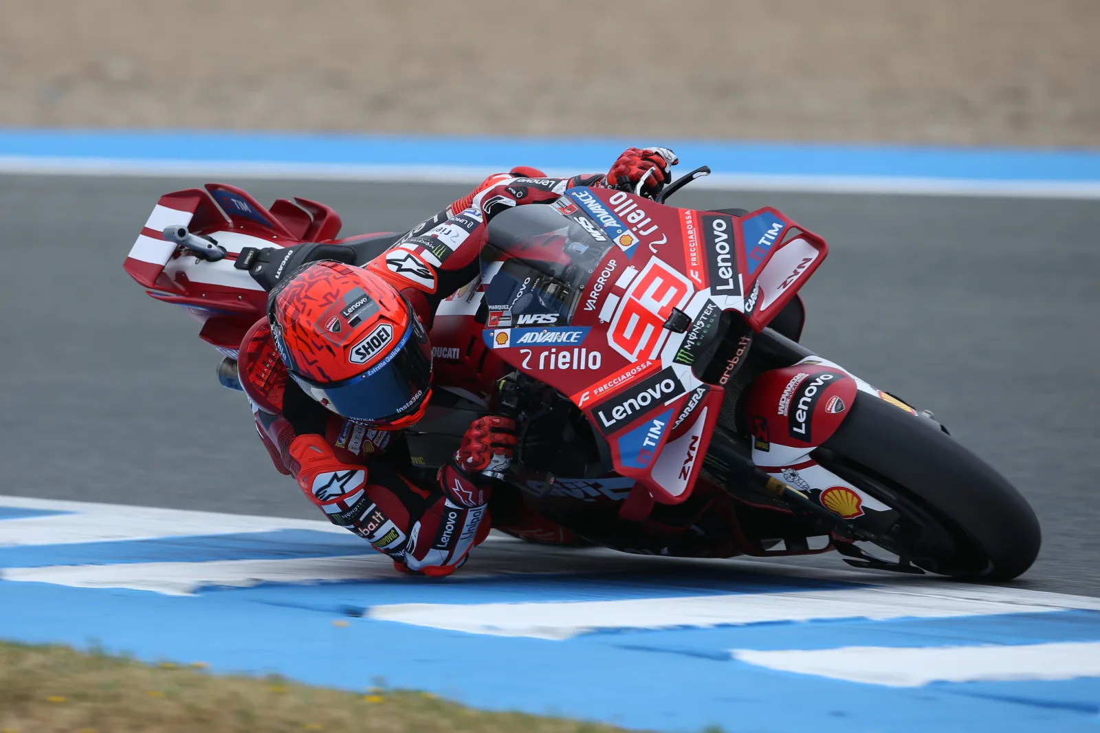 Márquez Masters The Chaos to Snatch Jerez Pole