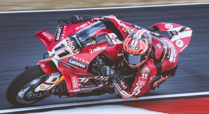Bulega bounces back as Ducati celebrate championship double at Donington Park