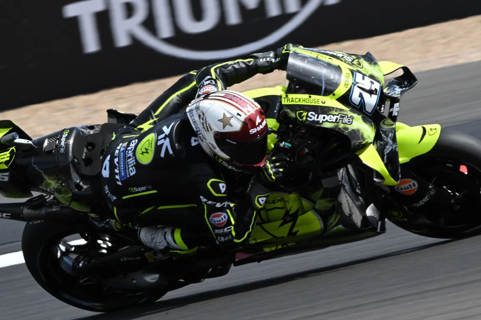Fernandez flawless as Aprilia sweeps Silverstone