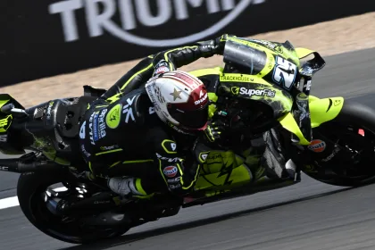 Fernandez flawless as Aprilia sweeps Silverstone
